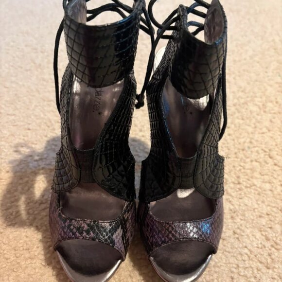 High heels - Picture 1 of 2